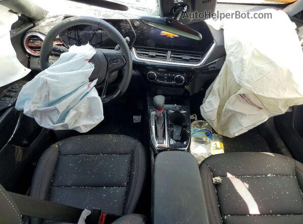 KL77LJEP7TC094623 2026 CHEVROLET TRAX Silver Առջևի վահանակի տեսք