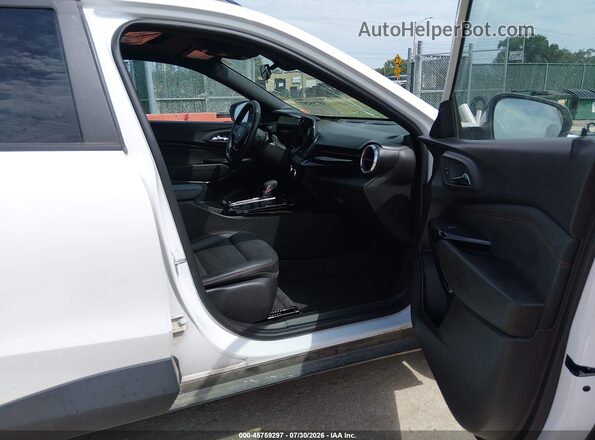 KL77LJEP8SC190534 2025 CHEVROLET TRAX White Widok wnętrza z przodu