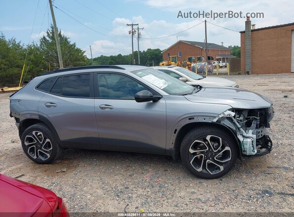 KL77LJEP8SC275048 2025 CHEVROLET TRAX Gray Vista interior de 360 grados