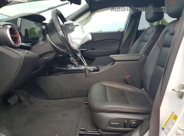 KL77LJEP8SC294621 2025 CHEVROLET TRAX White Front interior view