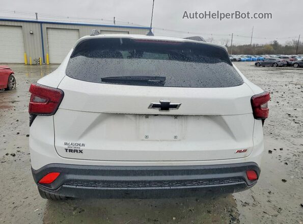 KL77LJEP9SC117060 2025 CHEVROLET TRAX White Widok z tyłu