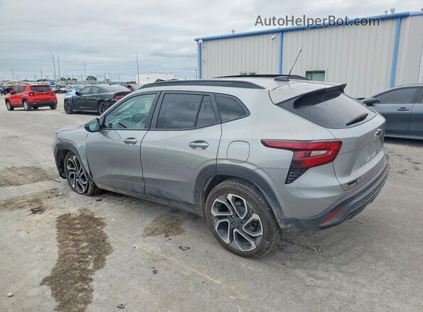 KL77LJEPXSC318014 2025 CHEVROLET TRAX Gray Задня ліва чверть