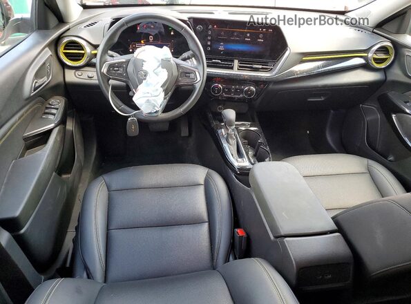 KL77LKE22RC023719 2024 CHEVROLET TRAX Orange Widok deski rozdzielczej