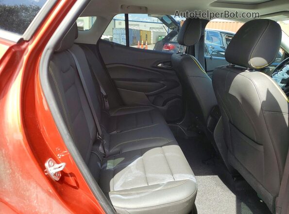 KL77LKE22RC023719 2024 CHEVROLET TRAX Orange Widok wnętrza z tyłu