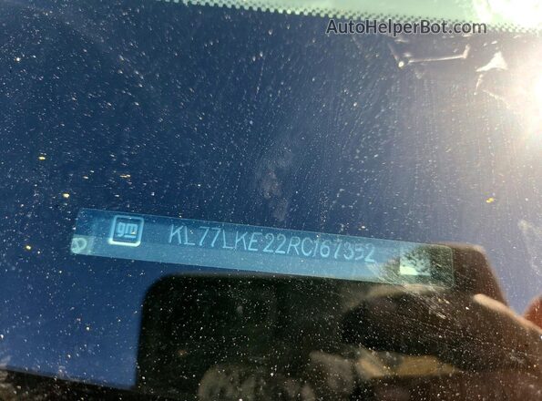 KL77LKE22RC167352 2024 CHEVROLET TRAX Серебряный Вид подкапотного пространства