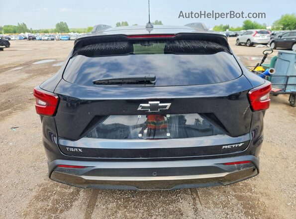 KL77LKE26RC209389 2024 CHEVROLET TRAX Black Հետևի տեսք