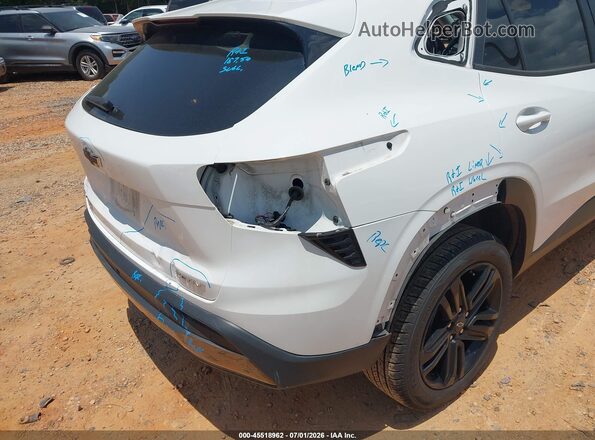 KL77LKE28RC141113 2024 CHEVROLET TRAX White Front view