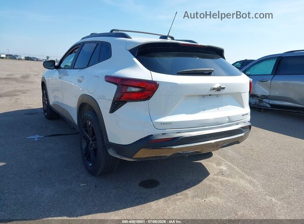 KL77LKE28RC171535 2024 CHEVROLET TRAX White Widok z przodu