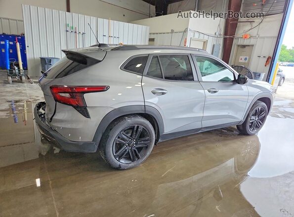 KL77LKE29RC228633 2024 CHEVROLET TRAX Silver უკანა მარჯვენა