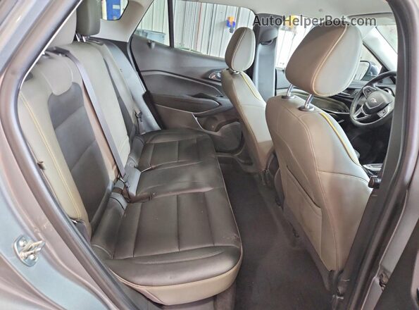 KL77LKE29RC228633 2024 CHEVROLET TRAX Silver უკანა სავარძლების ხედი