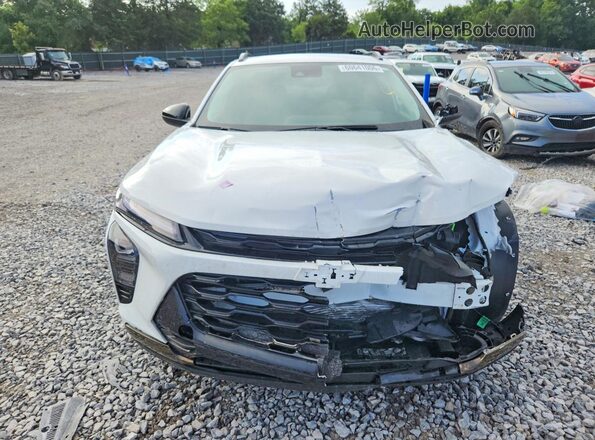 KL77LKEP0SC029987 2025 CHEVROLET TRAX White Вид спереду
