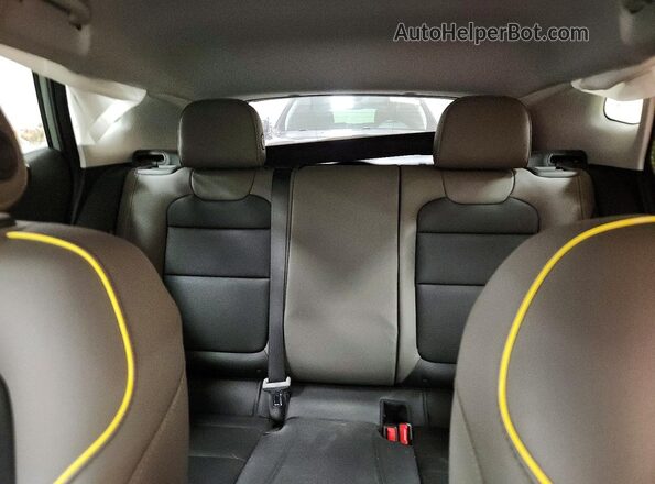 KL77LKEP0SC143178 2025 CHEVROLET TRAX Green Հետևի նստատեղերի տեսք