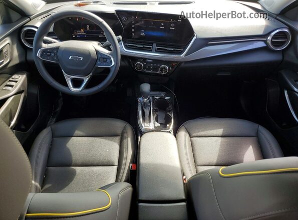 KL77LKEP0SC340190 2025 CHEVROLET TRAX Green Widok deski rozdzielczej