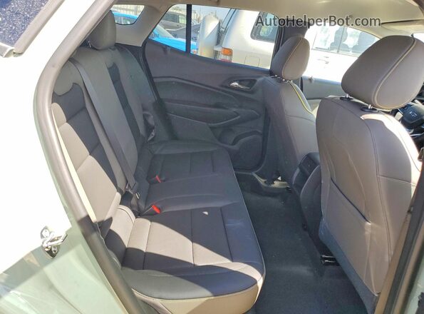 KL77LKEP0SC340190 2025 CHEVROLET TRAX Green Widok wnętrza z tyłu