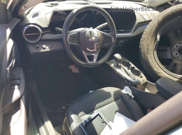 KL77LKEP2SC061243 2025 CHEVROLET TRAX Green Առջևի վահանակի տեսք
