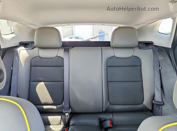 KL77LKEP2SC082979 2025 CHEVROLET TRAX White Вид задніх сидінь