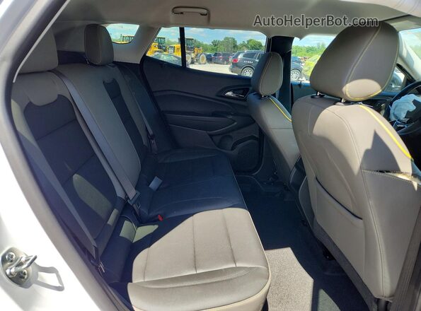 KL77LKEP2SC082979 2025 CHEVROLET TRAX White Вид задньої частини салону