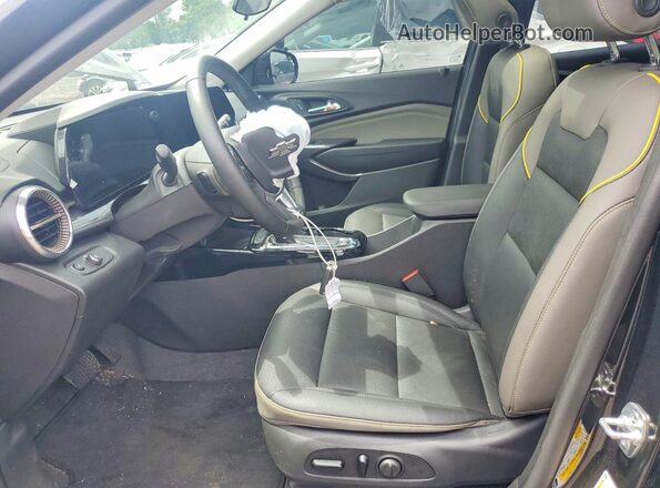 KL77LKEP2SC170334 2025 CHEVROLET TRAX White Вид салону спереду