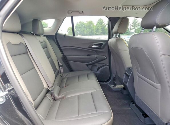 KL77LKEP2SC170334 2025 CHEVROLET TRAX White Вид задньої частини салону