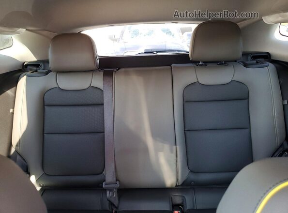 KL77LKEP3SC103547 2025 CHEVROLET TRAX Серебряный Вид задних сидений