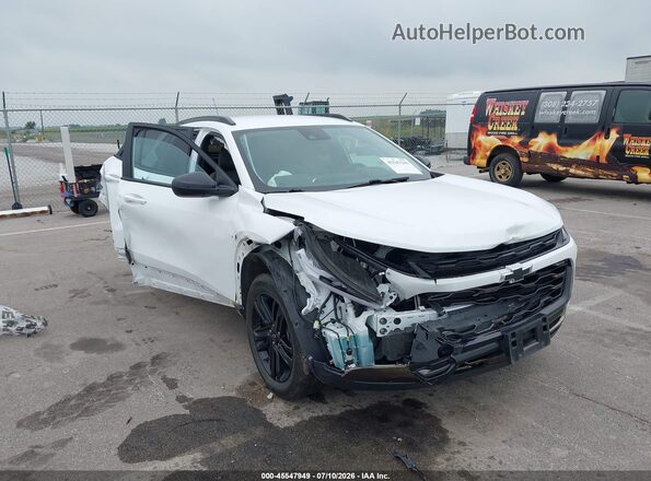KL77LKEP4SC060465 2025 CHEVROLET TRAX Белый Вид спереди