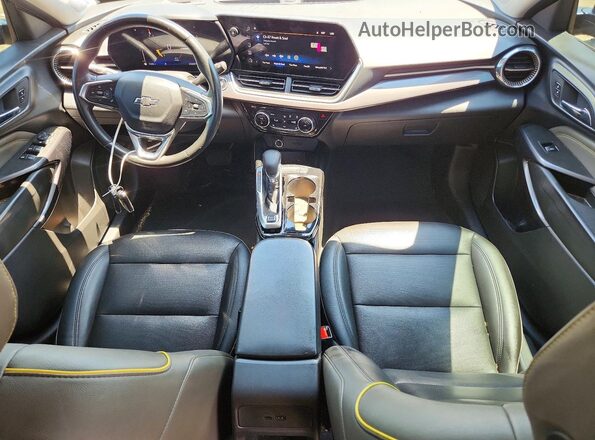 KL77LKEP4SC070784 2025 CHEVROLET TRAX Black Dashboard view