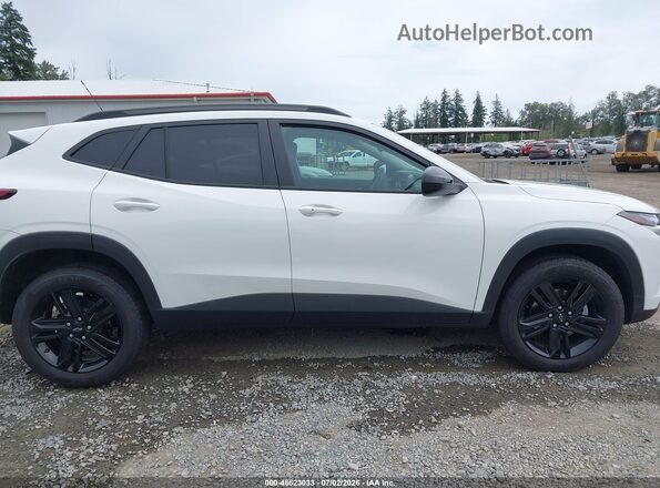 KL77LKEP4SC291883 2025 CHEVROLET TRAX White Rear interior view