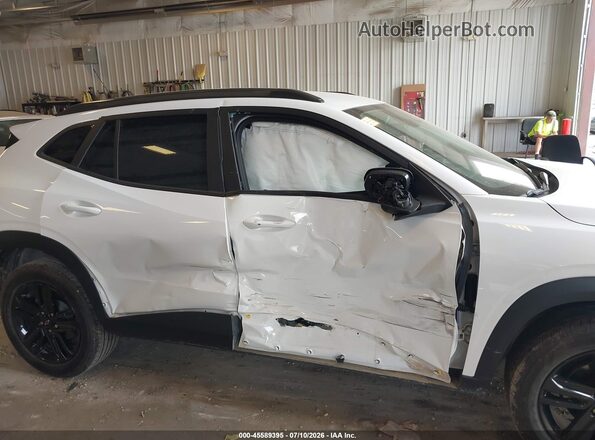 KL77LKEP6SC021389 2025 CHEVROLET TRAX White Vista frontal