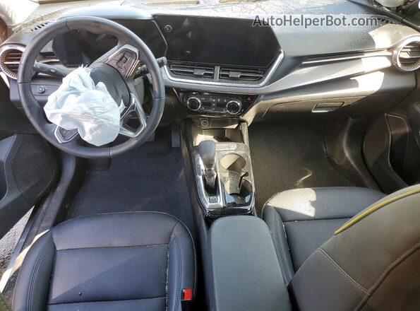 KL77LKEP6SC128247 2025 CHEVROLET TRAX Gray Vista del salpicadero