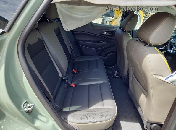 KL77LKEP6TC124250 2026 CHEVROLET TRAX Green უკანა სავარძლების ხედი