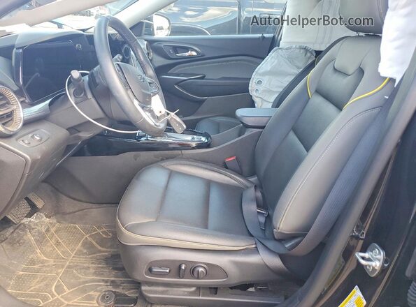 KL77LKEP7SC248767 2025 CHEVROLET TRAX Black Вид салону спереду