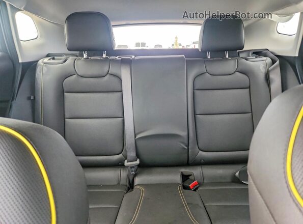 KL77LKEP7SC261499 2025 CHEVROLET TRAX Black უკანა სავარძლების ხედი