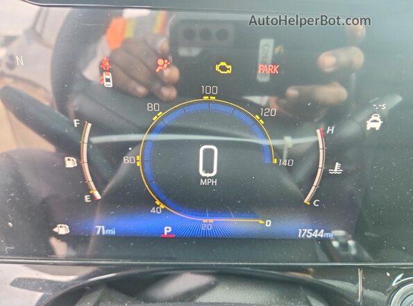 KL77LKEP7SC261499 2025 CHEVROLET TRAX Black ხელსაწყოთა პანელის ხედი
