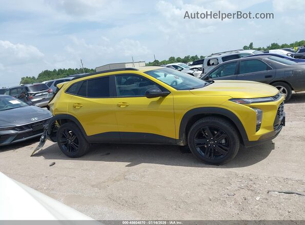 KL77LKEP8SC101504 2025 CHEVROLET TRAX Желтый Панорамный вид салона 360°