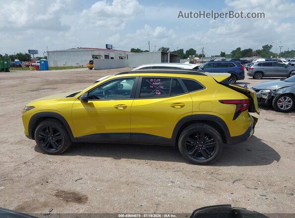 KL77LKEP8SC101504 2025 CHEVROLET TRAX Желтый 