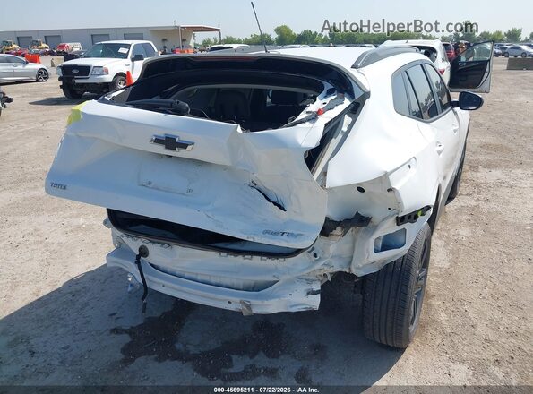 KL77LKEP8SC120666 2025 CHEVROLET TRAX Белый Вид спереди