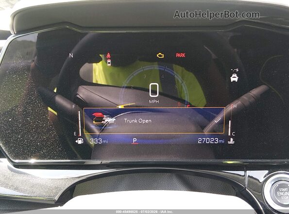 KL77LKEP8SC138942 2025 CHEVROLET TRAX Silver Widok tylnych siedzeń