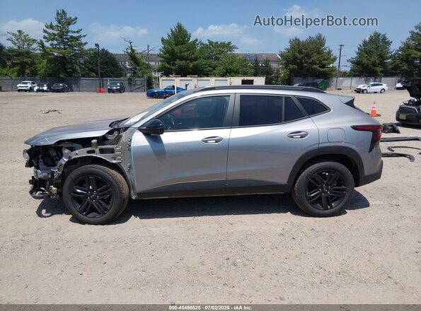 KL77LKEP8SC138942 2025 CHEVROLET TRAX Silver Widok wnętrza 360 stopni