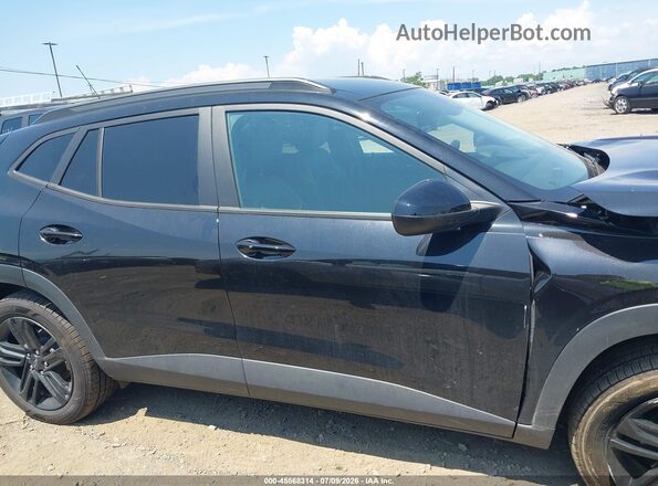 KL77LKEP8SC209895 2025 CHEVROLET TRAX Black Widok wnętrza 360 stopni