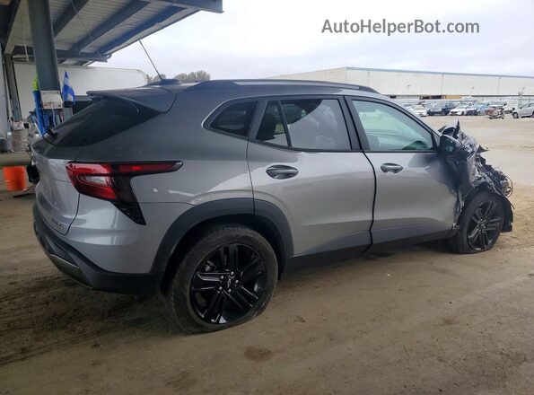 KL77LKEP8TC000402 2026 CHEVROLET TRAX Silver Հետևի աջ