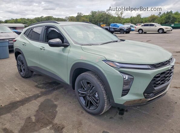 KL77LKEP8TC132804 2026 CHEVROLET TRAX Green Delantero derecho
