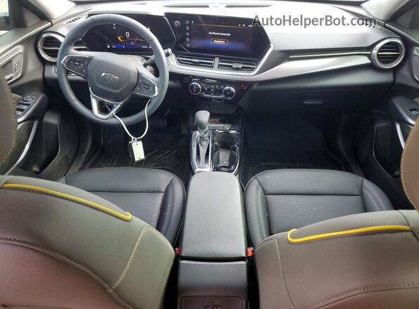KL77LKEP9SC269796 2025 CHEVROLET TRAX Black Widok deski rozdzielczej