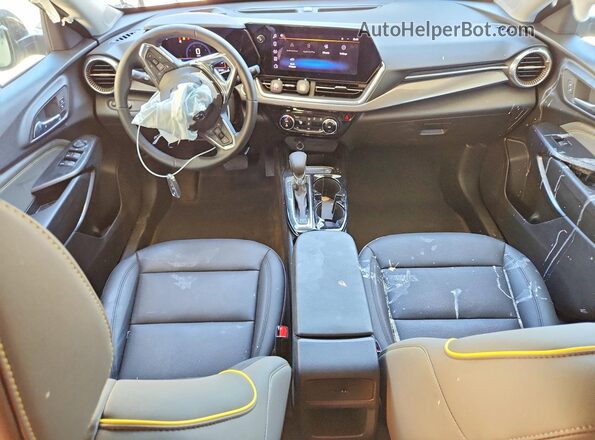 KL77LKEP9TC071947 2026 CHEVROLET TRAX Green წინა პანელის ხედი
