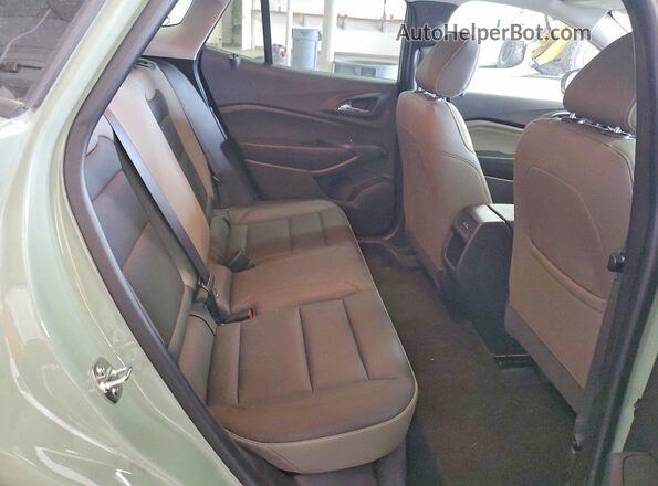 KL77LKEPXSC103111 2025 CHEVROLET TRAX Green Вид задньої частини салону