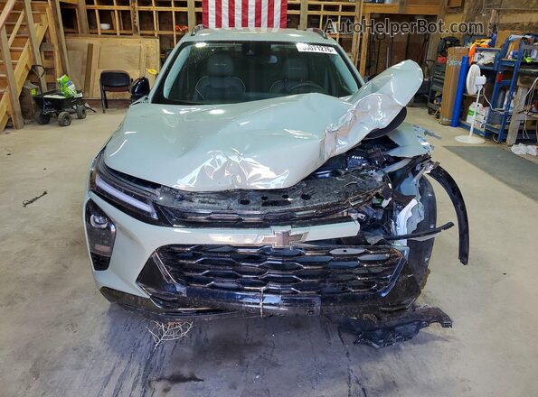 KL77LKEPXSC208215 2025 CHEVROLET TRAX Green წინა ხედი