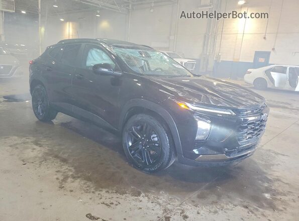 KL77LKEPXTC054607 2026 CHEVROLET TRAX Черный Передняя правая четверть