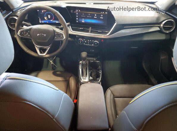 KL77LKEPXTC054607 2026 CHEVROLET TRAX Черный Вид панели приборов