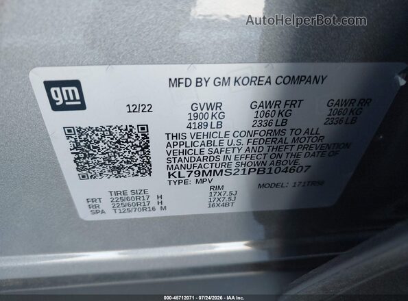 KL79MMS21PB104607 2023 CHEVROLET TRAILBLAZER Gray Widok komory silnika