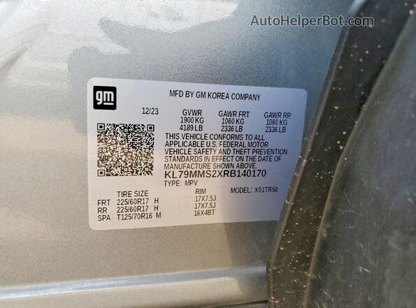 KL79MMS2XRB140170 2024 CHEVROLET TRAILBLAZER Gray Widok naklejki z numerem VIN