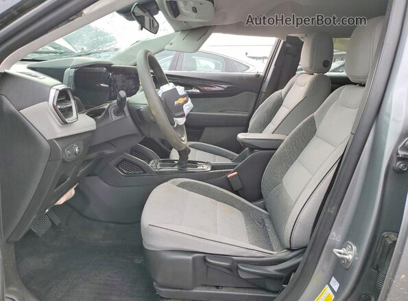 KL79MMSL0SB056888 2025 CHEVROLET TRAILBLAZER Gray წინა სალონის ხედი